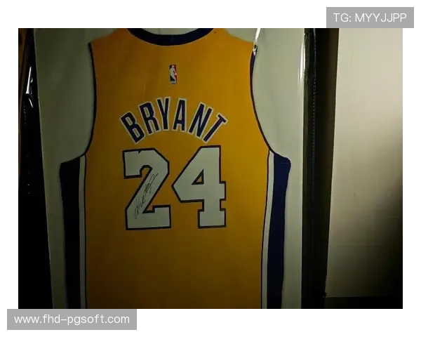 巴萨科比联名球衣曝光,紫金色致敬湖人传奇